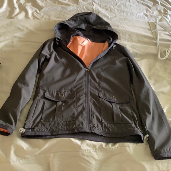 Lululemon windbreaker